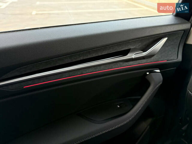 Чорний Шкода Kodiaq, об'ємом двигуна 2 л та пробігом 1 тис. км за 47777 $, фото 75 на Automoto.ua