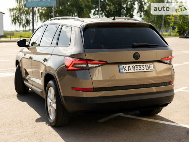 Коричневий Шкода Kodiaq, об'ємом двигуна 2 л та пробігом 269 тис. км за 22300 $, фото 4 на Automoto.ua