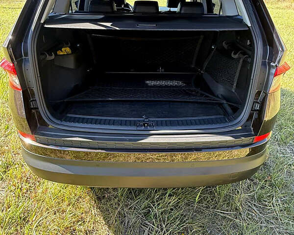 Коричневый Шкода Kodiaq, объемом двигателя 1.97 л и пробегом 166 тыс. км за 28000 $, фото 5 на Automoto.ua