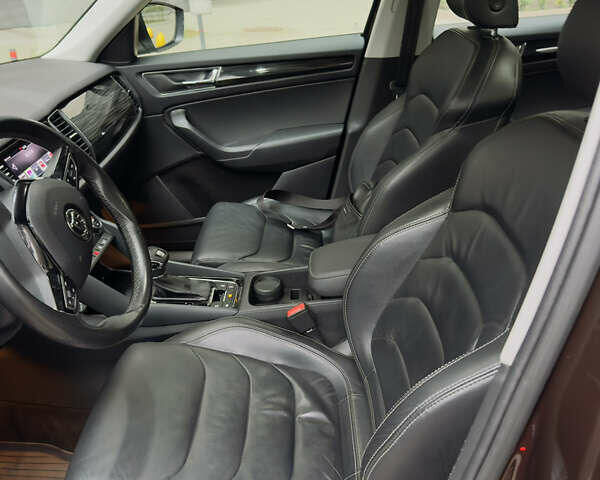 Коричневий Шкода Kodiaq, об'ємом двигуна 1.98 л та пробігом 230 тис. км за 20900 $, фото 34 на Automoto.ua