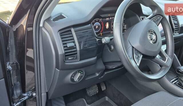 Коричневий Шкода Kodiaq, об'ємом двигуна 1.97 л та пробігом 49 тис. км за 35000 $, фото 59 на Automoto.ua
