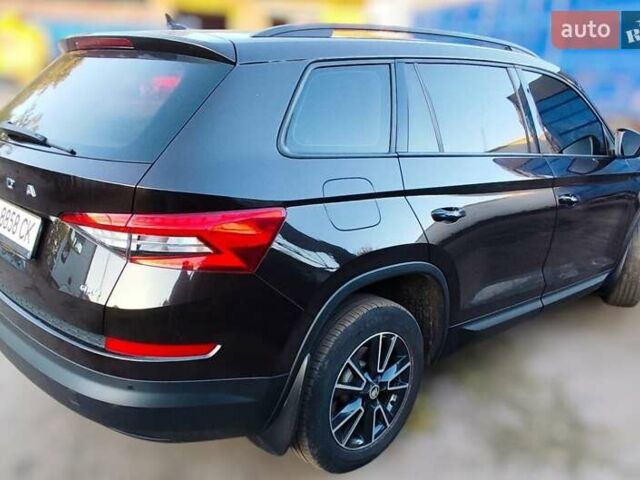Коричневый Шкода Kodiaq, объемом двигателя 1.97 л и пробегом 141 тыс. км за 35000 $, фото 4 на Automoto.ua