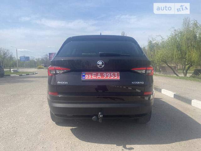 Коричневий Шкода Kodiaq, об'ємом двигуна 1.97 л та пробігом 180 тис. км за 27999 $, фото 4 на Automoto.ua