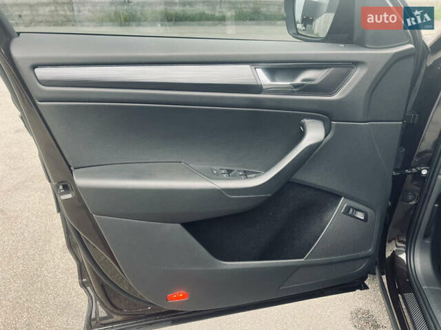 Коричневый Шкода Kodiaq, объемом двигателя 1.97 л и пробегом 116 тыс. км за 29900 $, фото 16 на Automoto.ua
