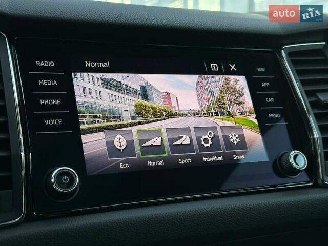 Коричневий Шкода Kodiaq, об'ємом двигуна 1.98 л та пробігом 94 тис. км за 30151 $, фото 23 на Automoto.ua