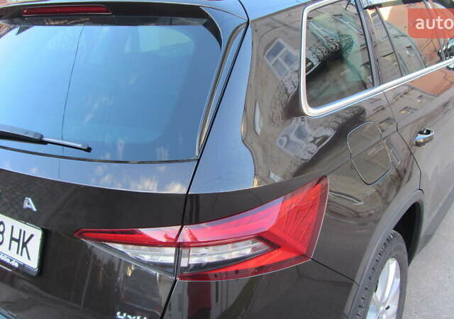 Коричневый Шкода Kodiaq, объемом двигателя 1.97 л и пробегом 129 тыс. км за 27500 $, фото 16 на Automoto.ua