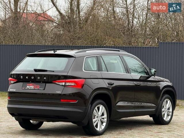 Коричневий Шкода Kodiaq, об'ємом двигуна 2 л та пробігом 100 тис. км за 28999 $, фото 3 на Automoto.ua