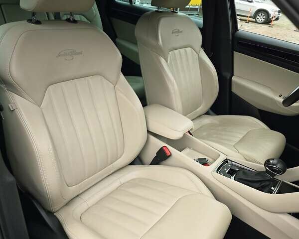 Коричневый Шкода Kodiaq, объемом двигателя 2 л и пробегом 144 тыс. км за 32999 $, фото 40 на Automoto.ua