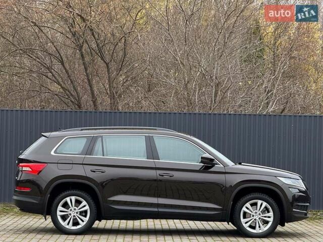 Коричневий Шкода Kodiaq, об'ємом двигуна 2 л та пробігом 100 тис. км за 28999 $, фото 2 на Automoto.ua