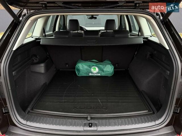 Коричневий Шкода Kodiaq, об'ємом двигуна 2 л та пробігом 100 тис. км за 28999 $, фото 55 на Automoto.ua