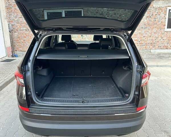 Коричневий Шкода Kodiaq, об'ємом двигуна 1.97 л та пробігом 106 тис. км за 34000 $, фото 11 на Automoto.ua