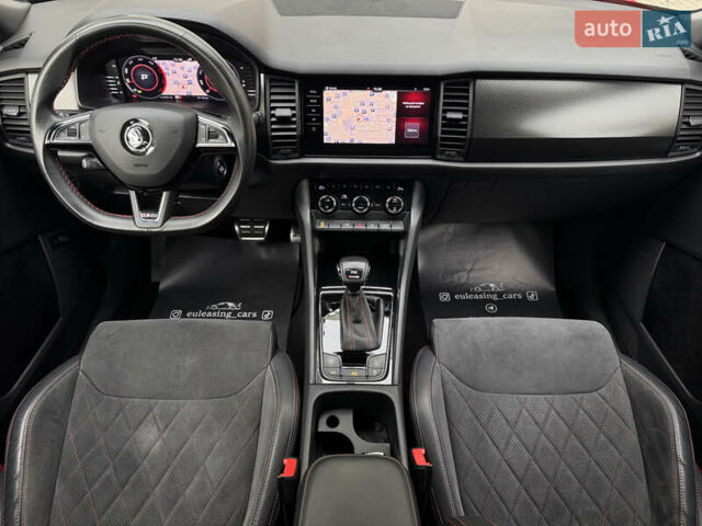 Красный Шкода Kodiaq, объемом двигателя 2 л и пробегом 190 тыс. км за 35999 $, фото 34 на Automoto.ua