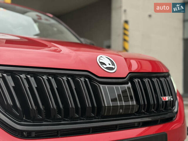 Красный Шкода Kodiaq, объемом двигателя 2 л и пробегом 190 тыс. км за 35999 $, фото 5 на Automoto.ua