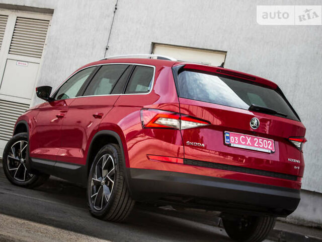 Червоний Шкода Kodiaq, об'ємом двигуна 1.97 л та пробігом 122 тис. км за 28900 $, фото 6 на Automoto.ua