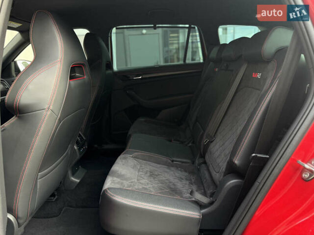 Красный Шкода Kodiaq, объемом двигателя 2 л и пробегом 190 тыс. км за 35999 $, фото 13 на Automoto.ua