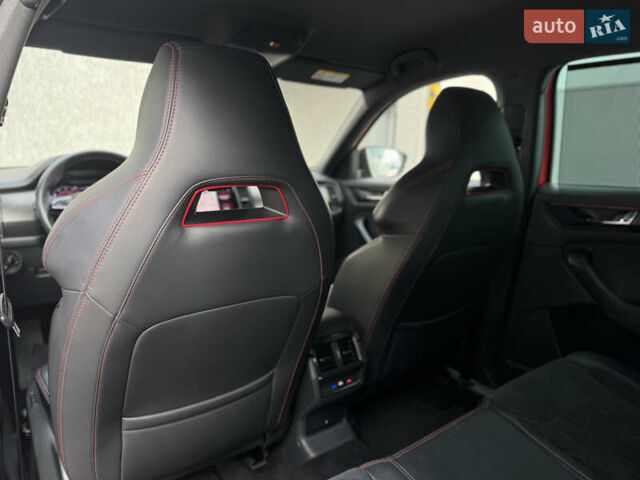 Красный Шкода Kodiaq, объемом двигателя 2 л и пробегом 190 тыс. км за 35999 $, фото 15 на Automoto.ua