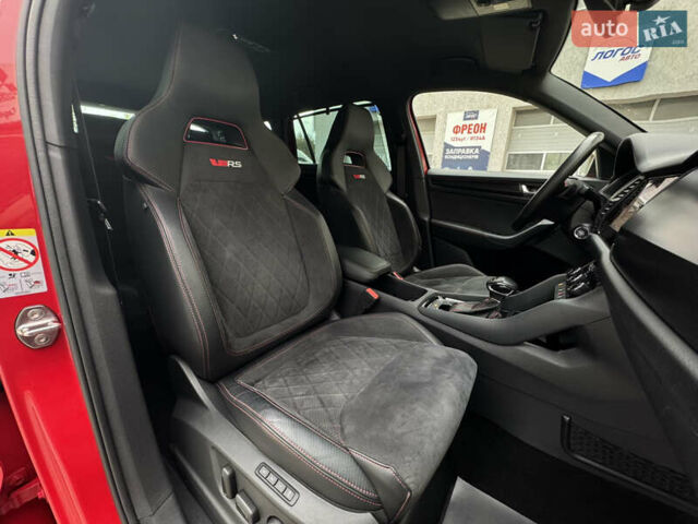 Красный Шкода Kodiaq, объемом двигателя 2 л и пробегом 190 тыс. км за 35999 $, фото 30 на Automoto.ua