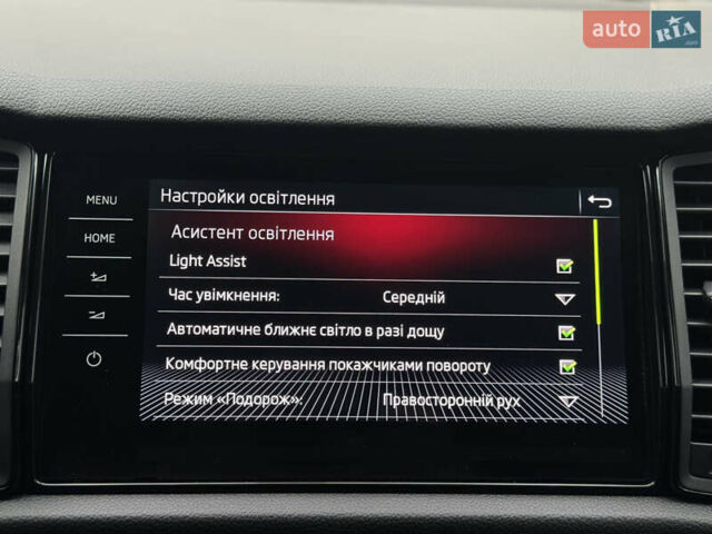 Красный Шкода Kodiaq, объемом двигателя 2 л и пробегом 190 тыс. км за 35999 $, фото 42 на Automoto.ua