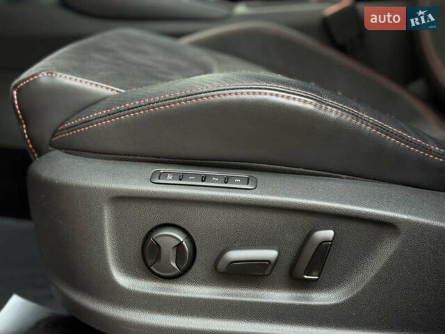 Красный Шкода Kodiaq, объемом двигателя 2 л и пробегом 190 тыс. км за 35999 $, фото 9 на Automoto.ua