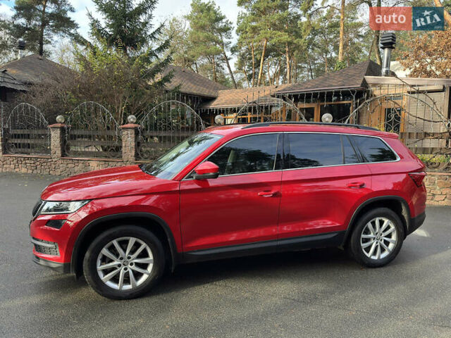 Красный Шкода Kodiaq, объемом двигателя 1.97 л и пробегом 231 тыс. км за 25500 $, фото 3 на Automoto.ua