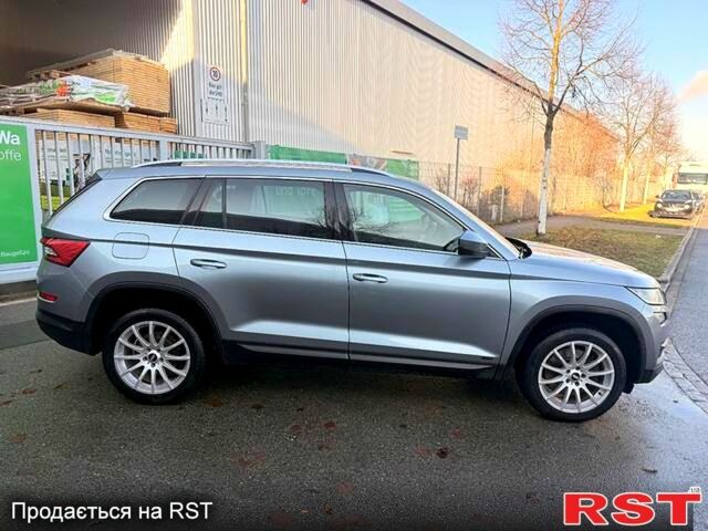 Шкода Kodiaq, объемом двигателя 2 л и пробегом 146 тыс. км за 16500 $, фото 2 на Automoto.ua