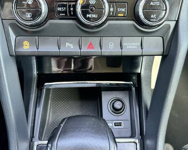 Шкода Kodiaq, объемом двигателя 1.97 л и пробегом 254 тыс. км за 23700 $, фото 23 на Automoto.ua