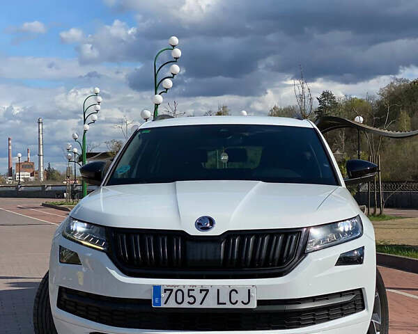 Шкода Kodiaq, объемом двигателя 2 л и пробегом 196 тыс. км за 25600 $, фото 3 на Automoto.ua