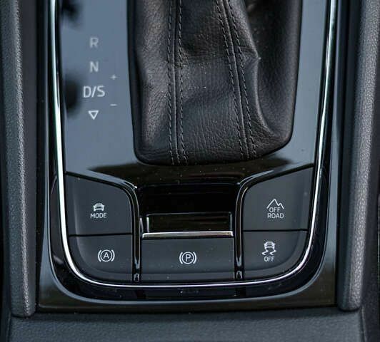 Шкода Kodiaq, об'ємом двигуна 2 л та пробігом 204 тис. км за 28900 $, фото 25 на Automoto.ua