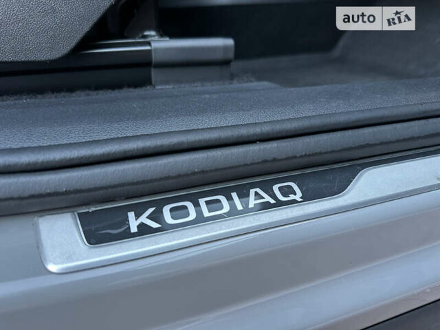 Шкода Kodiaq, об'ємом двигуна 2 л та пробігом 198 тис. км за 32999 $, фото 92 на Automoto.ua