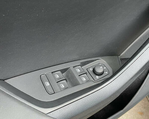 Шкода Kodiaq, объемом двигателя 2 л и пробегом 49 тыс. км за 29500 $, фото 53 на Automoto.ua