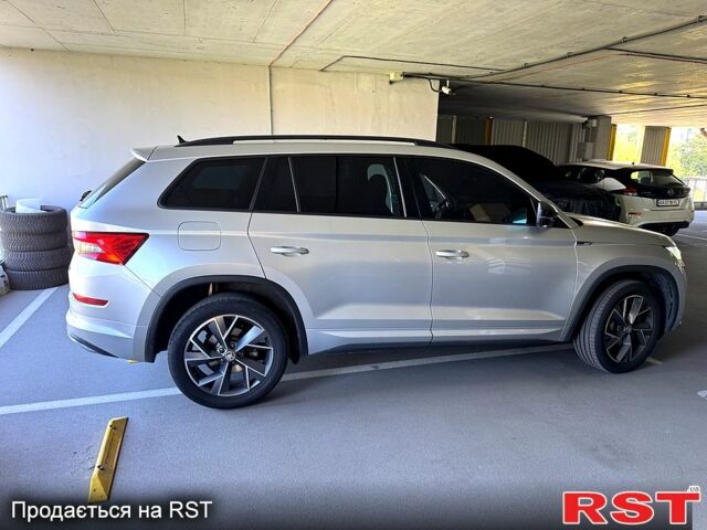 Шкода Kodiaq, объемом двигателя 2 л и пробегом 208 тыс. км за 28000 $, фото 4 на Automoto.ua