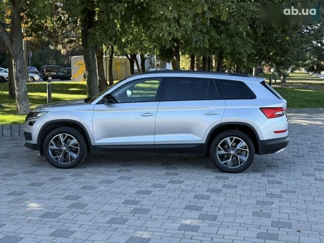 Шкода Kodiaq, об'ємом двигуна 2 л та пробігом 121 тис. км за 31000 $, фото 16 на Automoto.ua