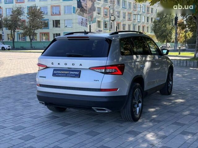 Шкода Kodiaq, об'ємом двигуна 2 л та пробігом 121 тис. км за 31000 $, фото 9 на Automoto.ua