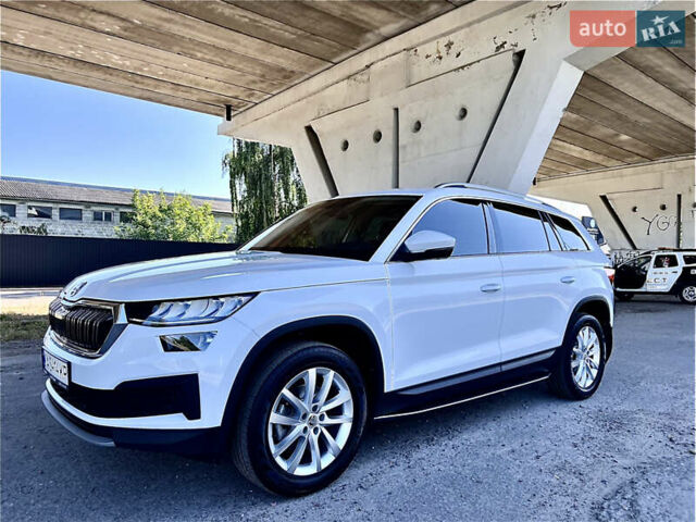 Шкода Kodiaq 2023 в Киеве на Automoto.ua Шкода Kodiaq, объемом двигателя 1.97 л и пробегом 80 тыс. км за 37997 $, фото 4 на Automoto.ua
