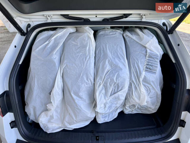 Шкода Kodiaq 2023 в Киеве на Automoto.ua Шкода Kodiaq, объемом двигателя 1.97 л и пробегом 80 тыс. км за 37997 $, фото 54 на Automoto.ua