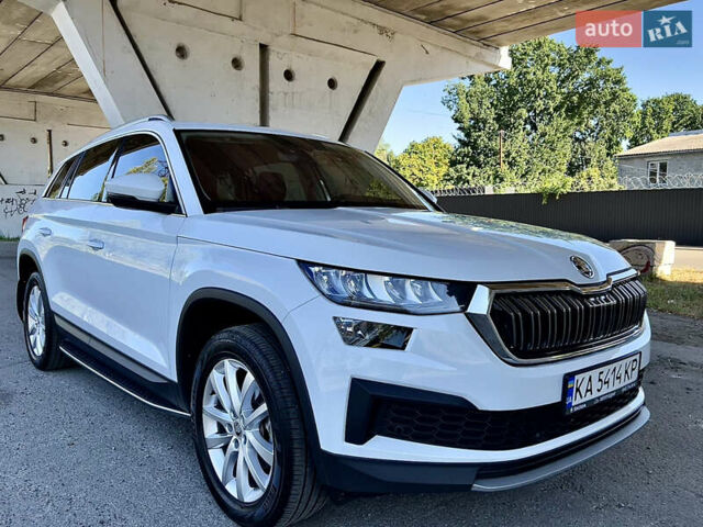 Шкода Kodiaq 2023 в Киеве на Automoto.ua Шкода Kodiaq, объемом двигателя 1.97 л и пробегом 80 тыс. км за 37997 $, фото 16 на Automoto.ua