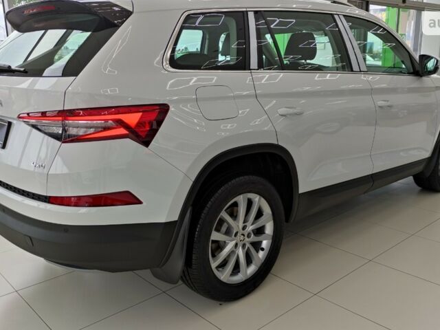 Шкода Kodiaq, об'ємом двигуна 1.97 л та пробігом 0 тис. км за 43498 $, фото 5 на Automoto.ua