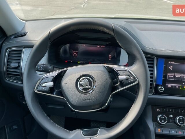 Шкода Kodiaq 2023 у Днепре (Днепропетровске) на Automoto.ua Шкода Kodiaq, об'ємом двигуна 1.97 л та пробігом 0 тис. км за 42997 $, фото 33 на Automoto.ua
