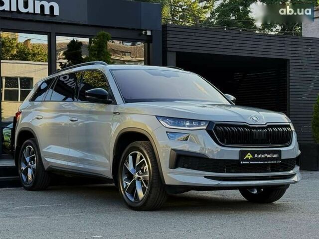 Шкода Kodiaq 2023 в Киеве на Automoto.ua Шкода Kodiaq, объемом двигателя 2 л и пробегом 20 тыс. км за 43500 $, фото 2 на Automoto.ua