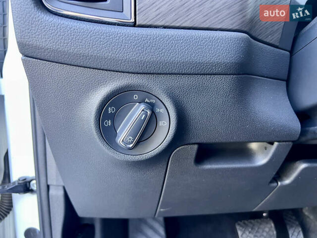 Шкода Kodiaq 2023 в Киеве на Automoto.ua Шкода Kodiaq, объемом двигателя 1.97 л и пробегом 80 тыс. км за 37997 $, фото 28 на Automoto.ua