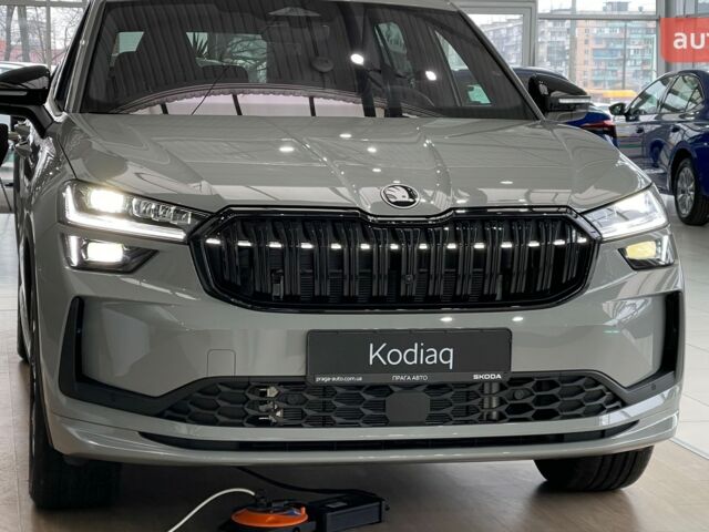 купити нове авто Шкода Kodiaq 2024 року від офіційного дилера Прага Авто на Кільцевій Шкода фото
