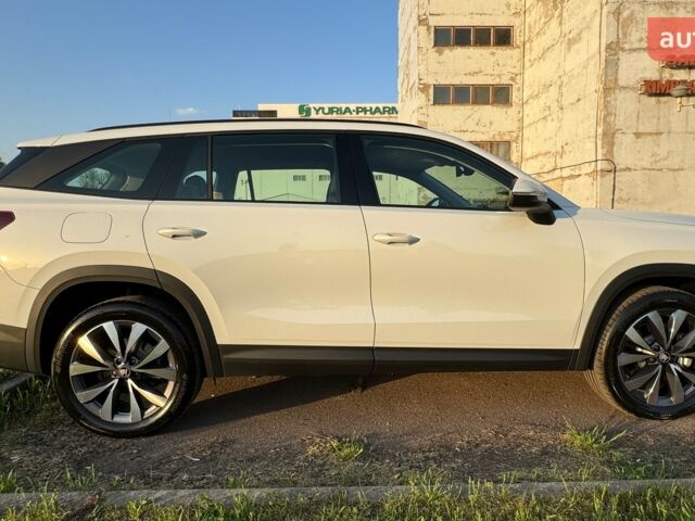 Шкода Kodiaq 2025 в Киеве на Automoto.ua Шкода Kodiaq, объемом двигателя 1.97 л и пробегом 0 тыс. км за 45871 $, фото 4 на Automoto.ua