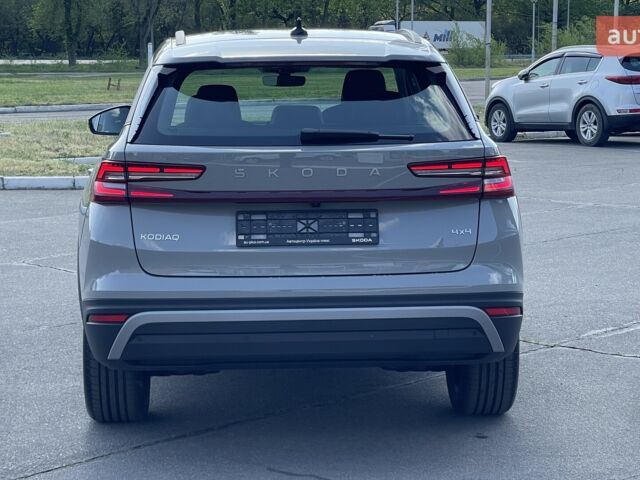 Шкода Kodiaq 2025 в Днепре (Днепропетровске) на Automoto.ua Шкода Kodiaq, объемом двигателя 1.98 л и пробегом 0 тыс. км за 40557 $, фото 16 на Automoto.ua