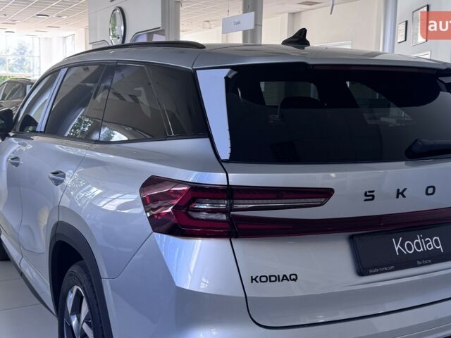 Шкода Kodiaq 2025 у Рівному на Automoto.ua Шкода Kodiaq, об'ємом двигуна 1.97 л та пробігом 0 тис. км за 51771 $, фото 3 на Automoto.ua