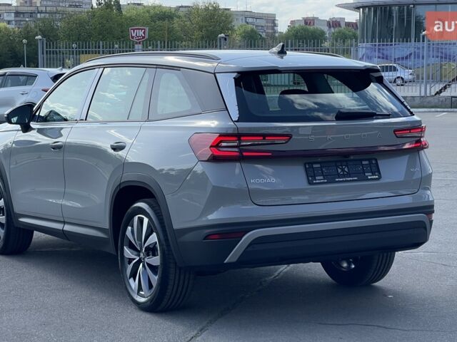 Шкода Kodiaq 2025 в Днепре (Днепропетровске) на Automoto.ua Шкода Kodiaq, объемом двигателя 1.98 л и пробегом 0 тыс. км за 40557 $, фото 22 на Automoto.ua