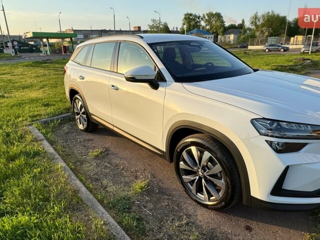 Шкода Kodiaq 2025 в Киеве на Automoto.ua Шкода Kodiaq, объемом двигателя 1.97 л и пробегом 0 тыс. км за 45871 $, фото 5 на Automoto.ua