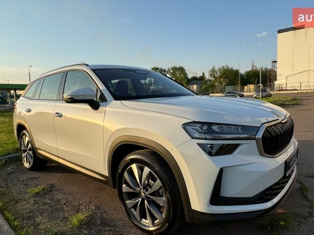 Шкода Kodiaq 2025 в Киеве на Automoto.ua Шкода Kodiaq, объемом двигателя 1.97 л и пробегом 0 тыс. км за 45871 $, фото 3 на Automoto.ua
