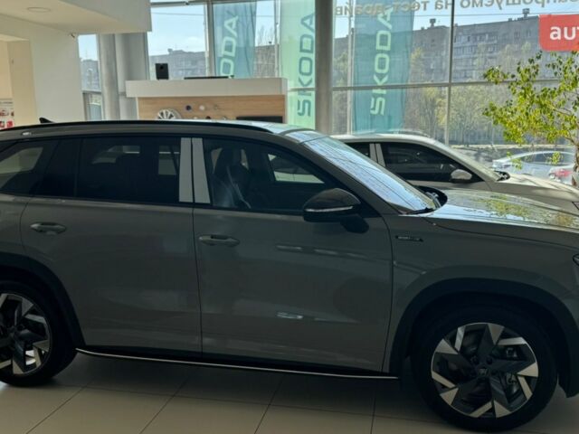 Шкода Kodiaq, об'ємом двигуна 1.97 л та пробігом 0 тис. км за 49478 $, фото 4 на Automoto.ua