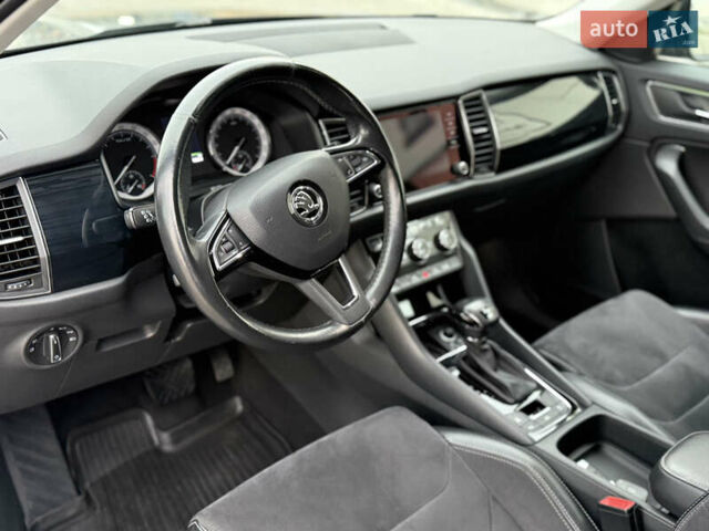 Сірий Шкода Kodiaq, об'ємом двигуна 2 л та пробігом 220 тис. км за 25750 $, фото 48 на Automoto.ua