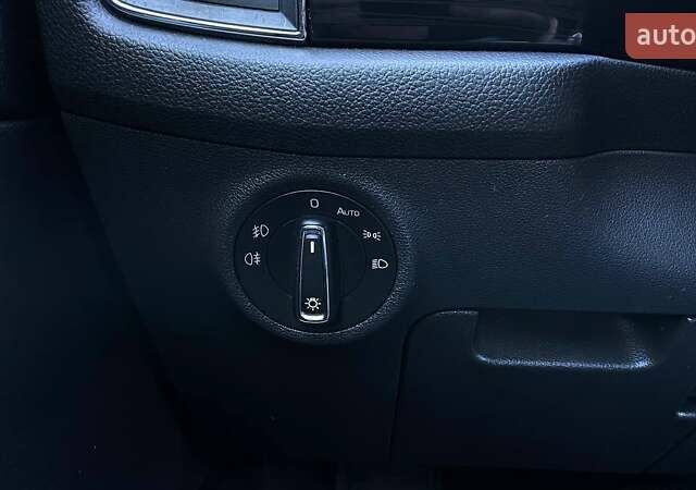 Серый Шкода Kodiaq, объемом двигателя 1.4 л и пробегом 192 тыс. км за 18499 $, фото 10 на Automoto.ua